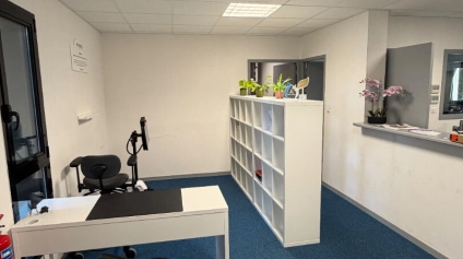 <br />A LOUER - LIMOGES - Bureaux Limoges 105 m² - Zone ester technopole avec parking<br /> - Offre immobilière - Arthur Loyd