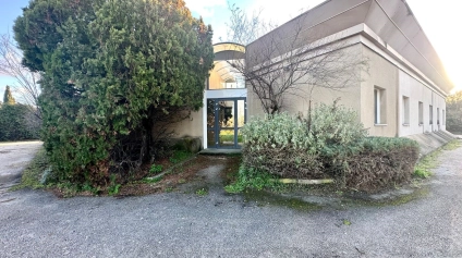 Immeuble mixte indépendant de plain pied à LOUER sur le Pôle d'Activités d'AIX EN PROVENCE - Offre immobilière - Arthur Loyd