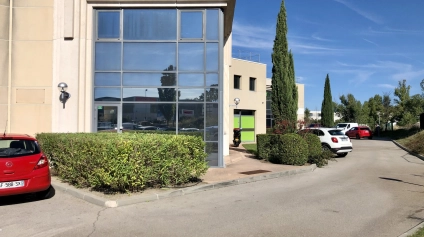 Local mixte a louer sur le Pole d'Activites d'AIX EN PROVENCE - Offre immobilière - Arthur Loyd