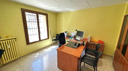 BUREAUX EN CENTRE-VILLE AVEC BALCON - Offre immobilière - Arthur Loyd