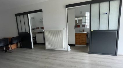 LOCATION - BUREAUX - 69 m2 - A LOUER - BRESLES - Offre immobilière - Arthur Loyd