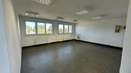 BUREAUX à LOUER de 74 m² - Offre immobilière - Arthur Loyd