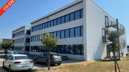 Bureaux à louer à Valence, bâtiment indépendant avec 95 parkings privatifs - Offre immobilière - Arthur Loyd