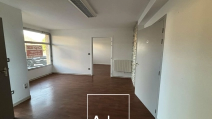 Local professionnel - bureaux - Cosnac - 70m2 - Offre immobilière - Arthur Loyd