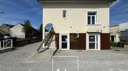 A LOUER Local Professionnel de 12 m2 -Brive-Parking - Offre immobilière - Arthur Loyd