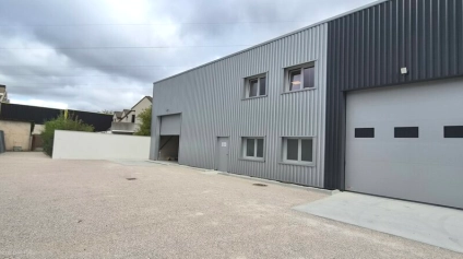 LOCAL D'ACTIVITES A LOUER  CHENOVE - Offre immobilière - Arthur Loyd