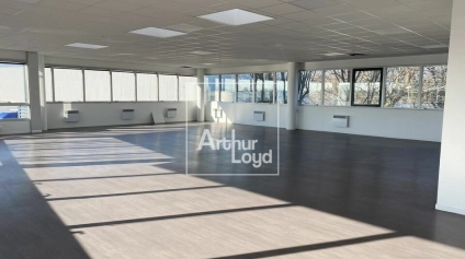 BUREAUX A LOUER TIGERY - Offre immobilière - Arthur Loyd