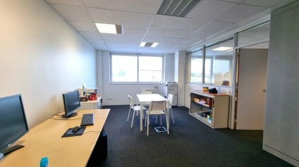 FUTUROSCOPE -GRAND POITIERS - LOT DE BUREAUX DE 80M² A VENDRE - Offre immobilière - Arthur Loyd