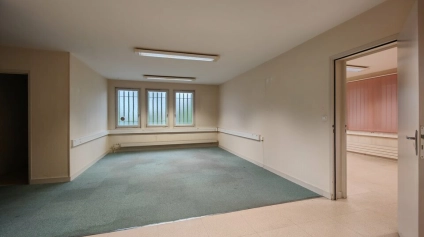 A LOUER BUREAUX DE 125M² CHAUVIGNY ZONE DU PEURON - Offre immobilière - Arthur Loyd