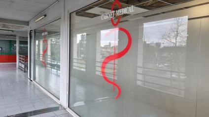 POITIERS - BUREAUX COMMERCIAUX OU LOCAUX COMMERCIAUX A VENDRE 50M² DANS UN CENTRE COMMERCIAL - Offre immobilière - Arthur Loyd