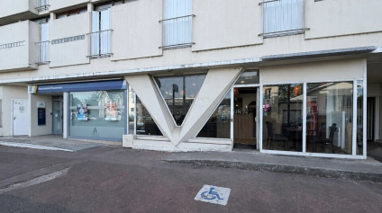 LOCAL COMMERCIAL A VENDRE  EMPLACEMENT STRATÉGIQUE ENTRE POITIERS SUD ET CENTRE-VILLE - PAS DE RESTAURATION - Offre immobilière - Arthur Loyd