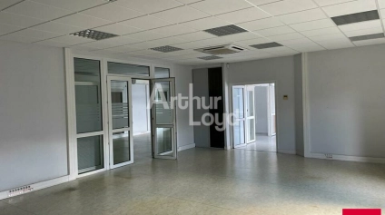 BLOIS - LOCATION BUREAUX DE 532,73 M² DIVISIBLES - GARE A 450 M A PIED - Offre immobilière - Arthur Loyd