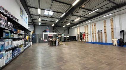 ROMORANTIN-LANTHENAY - LOCATION LOCAL COMMERCIAL DE 456,50 M² - BELLE VISIBILITÉ - Offre immobilière - Arthur Loyd