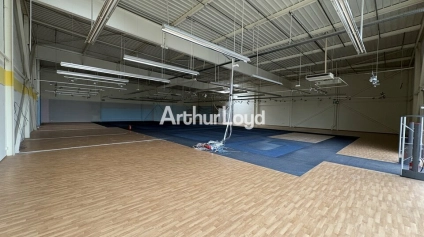 Local commercial 860 m2 Zone Commerciale Saint Dizier - Offre immobilière - Arthur Loyd