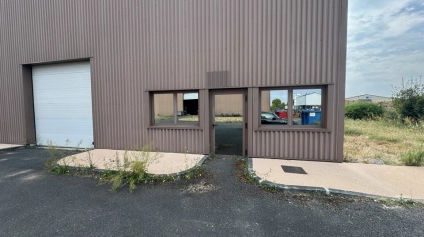 MONTLOUIS-SUR-LOIRE CONNEUIL LOCAL D'ACTIVITE A LOUER DE 252 M² - Offre immobilière - Arthur Loyd