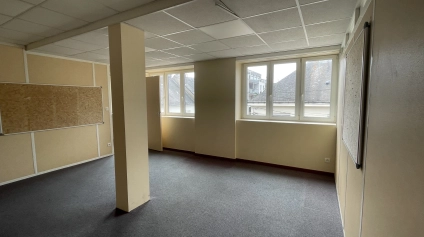 BUREAUX - A LOUER - ST NAZAIRE - 320 M2 - GARE - TERTIAIRE - Offre immobilière - Arthur Loyd