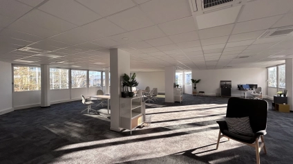 Bureaux rénovés à louer à Pessac avec parking et fibre optique - Offre immobilière - Arthur Loyd
