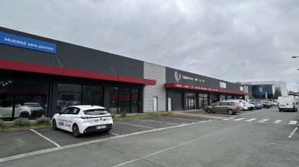 Location locaux commerciaux à Libourne avec accès rapide aux grands axes - Offre immobilière - Arthur Loyd