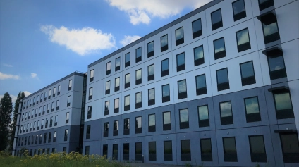 Bureaux à louer à Saint-Ouen-l'Aumône ERP en rez-de-chaussée et parking - Offre immobilière - Arthur Loyd