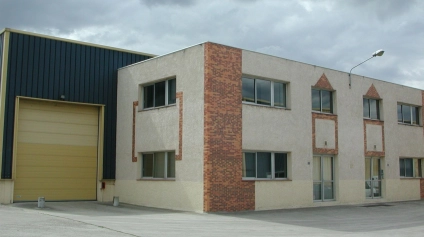 Locaux d’activité à louer à Bezons rénovés avec accès plain pied - Offre immobilière - Arthur Loyd