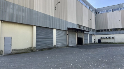 Entrepôt à louer à Garges-lès-Gonesse accès routier et hauteur sous plafond - Offre immobilière - Arthur Loyd