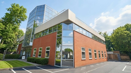 Bureaux à vendre à Saint-Cloud – Emplacement stratégique, proche transports - Offre immobilière - Arthur Loyd