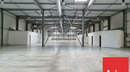 Entrepôt / Local d'activité de 535 m² à vendre - Site sécurisé avec accès immédiat A10 et gare TGV - Offre immobilière - Arthur Loyd