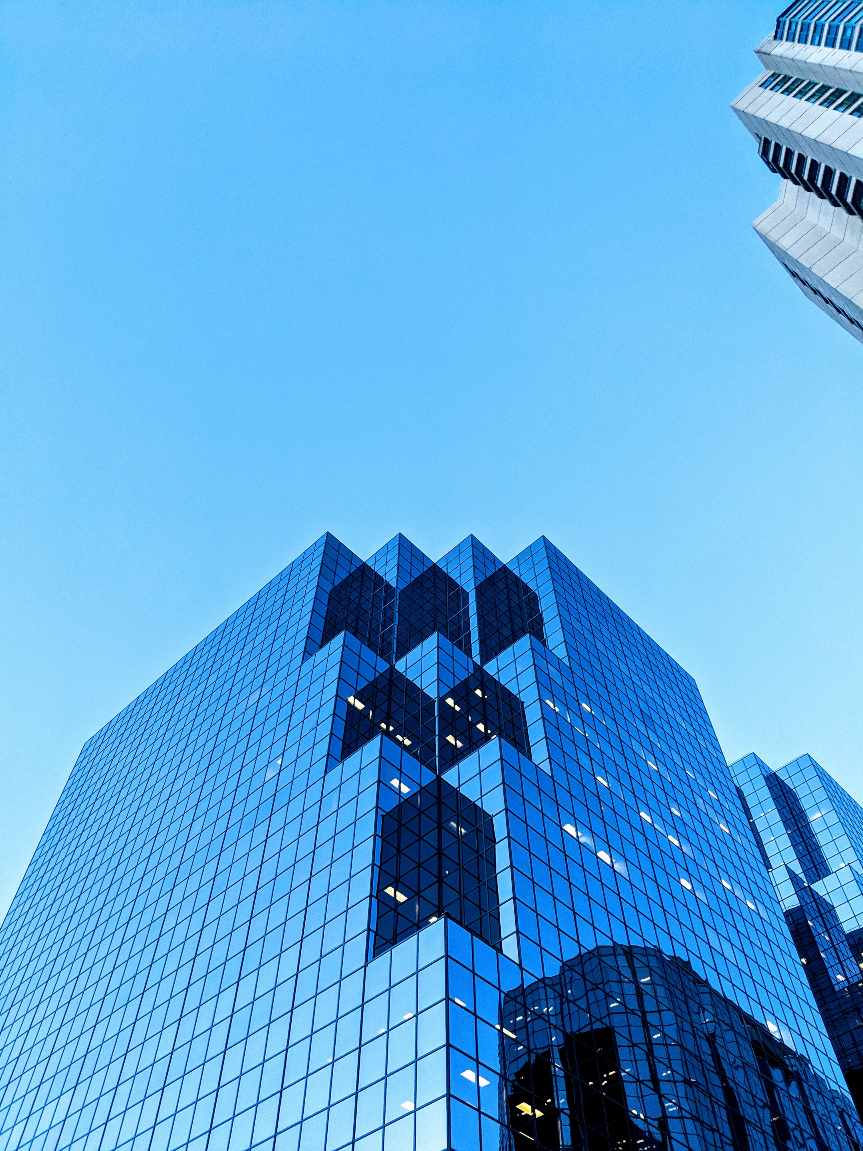 Photo immeuble bureaux ciel bleu contreplongée
