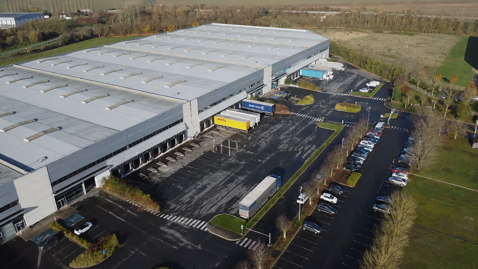 Entrepôt logistique
